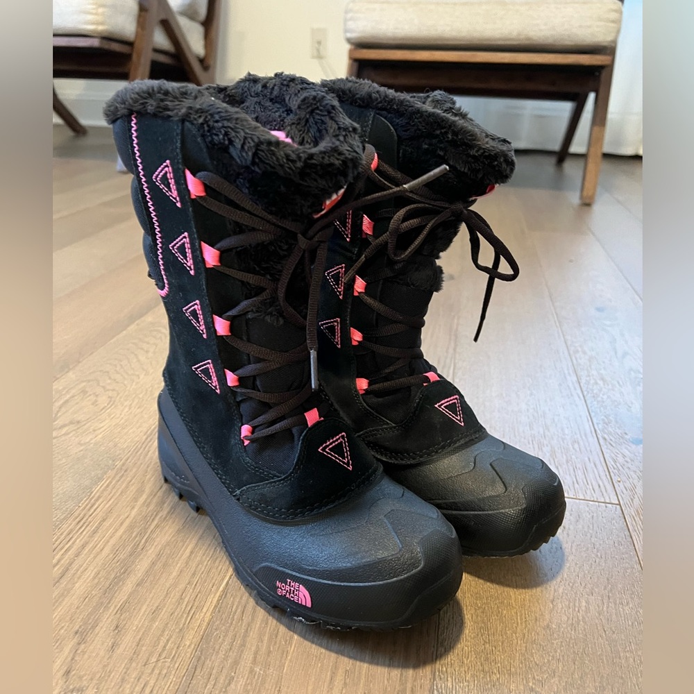 North Face Size 6 Snow Boots